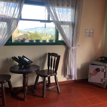 Hotel Cabanas San Cayetano Paipa Εξωτερικό φωτογραφία