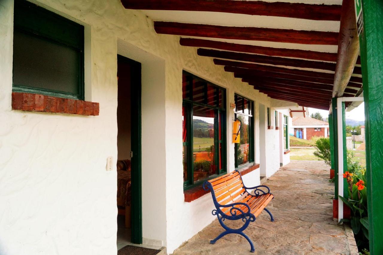 Hotel Cabanas San Cayetano Paipa Εξωτερικό φωτογραφία