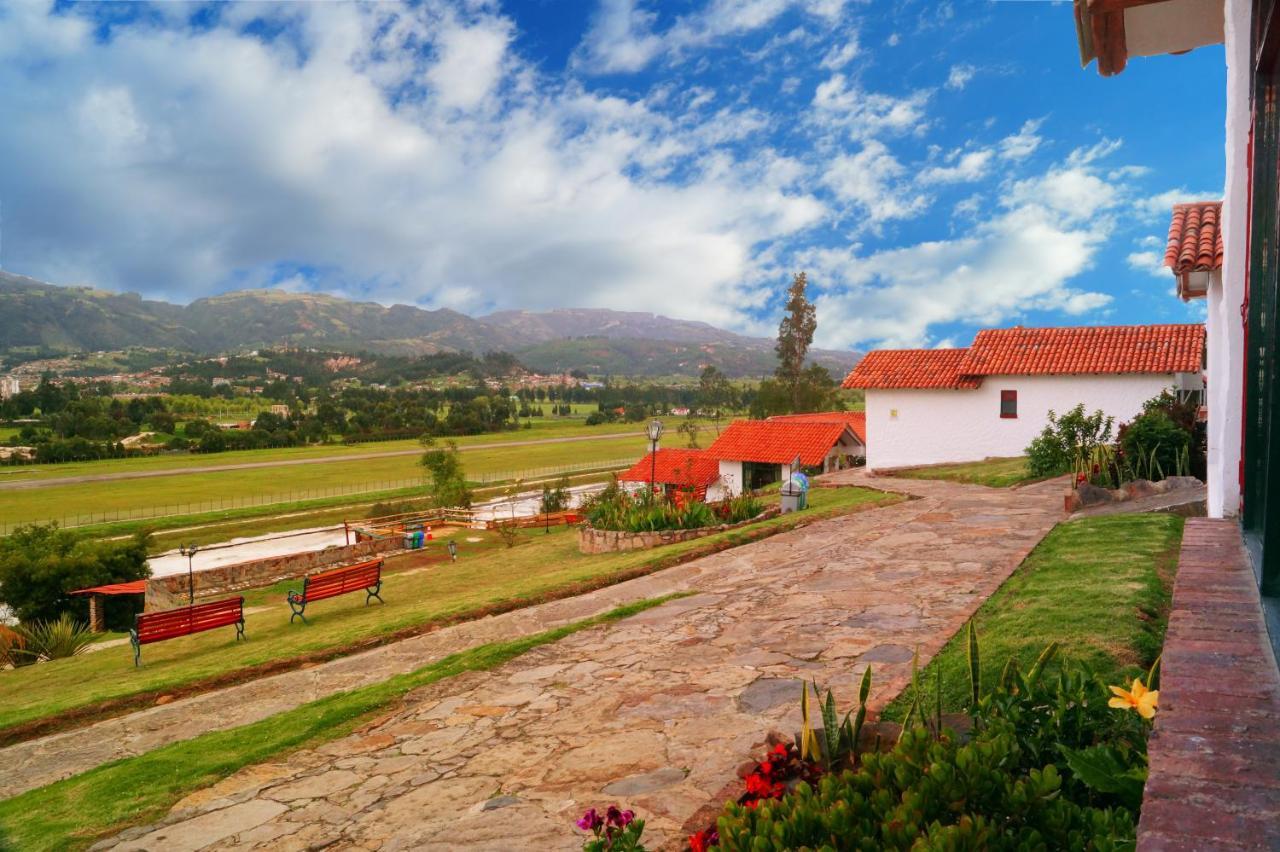 Hotel Cabanas San Cayetano Paipa Εξωτερικό φωτογραφία