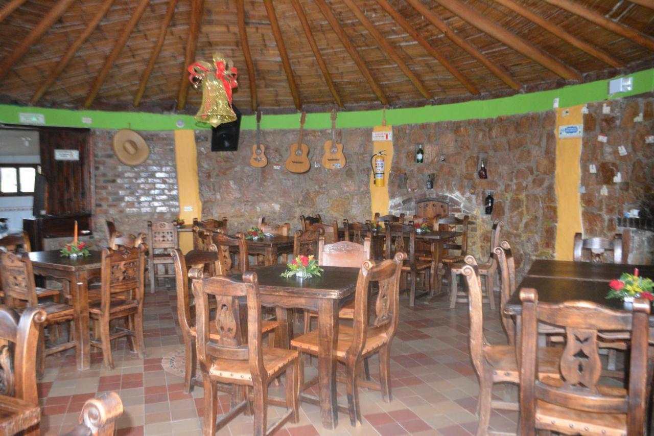 Hotel Cabanas San Cayetano Paipa Εξωτερικό φωτογραφία
