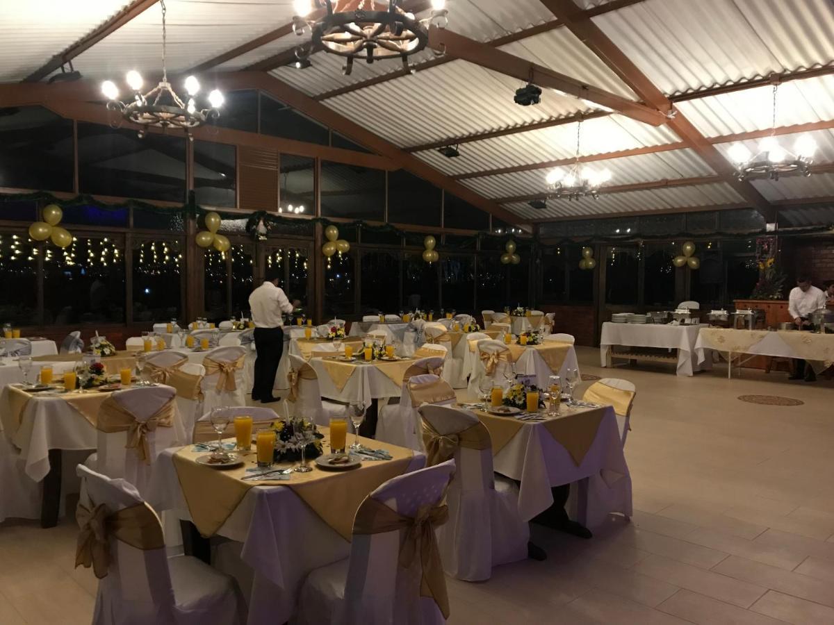 Hotel Cabanas San Cayetano Paipa Εξωτερικό φωτογραφία